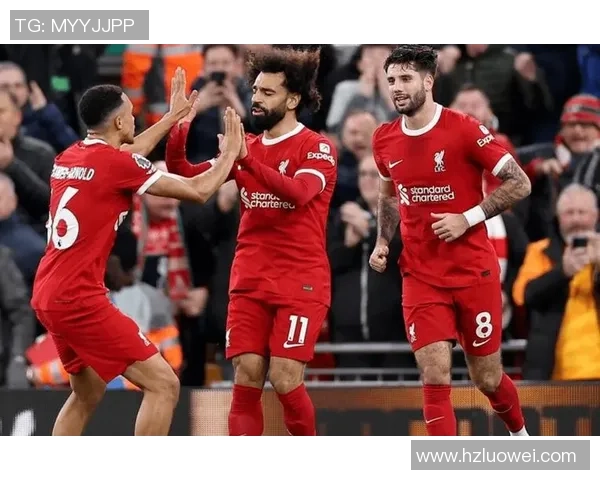 世界杯激战那不勒斯逆转曼联全场沸腾转会传闻再起