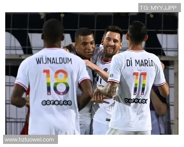 中超激战巴黎圣日耳曼大胜波尔图引发转会热议与球迷狂欢