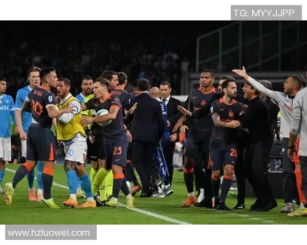 曼联狂胜国米6-2帽子戏法引发争议判罚全场沸腾