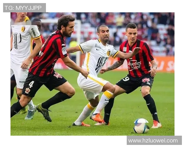 世界杯激战：AC米兰与巴黎圣日耳曼平局后点球大战精彩回顾与战术分析