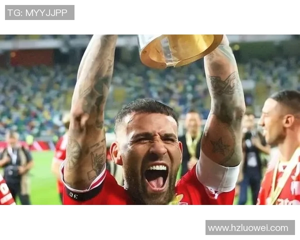 友谊赛精彩瞬间里昂逆转本菲卡帽子戏法引发争议判罚 友谊赛精彩瞬间里昂逆转本菲卡帽子戏法引发争议判罚