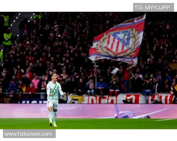 国王杯激战莱比锡狂胜曼联6-2乌龙球成比赛转折点引发热议