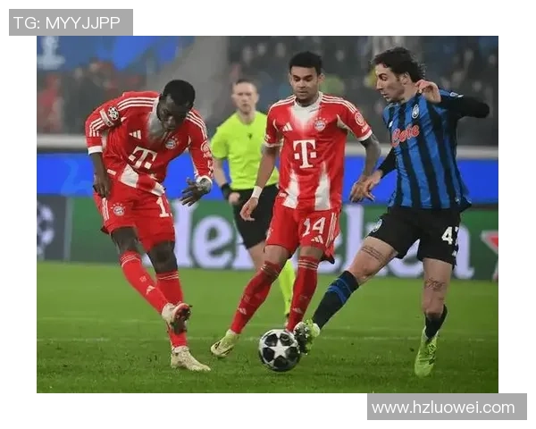 欧冠激战：多特蒙德与拜仁鏖战平局红牌事件引发全场热议与战术分析