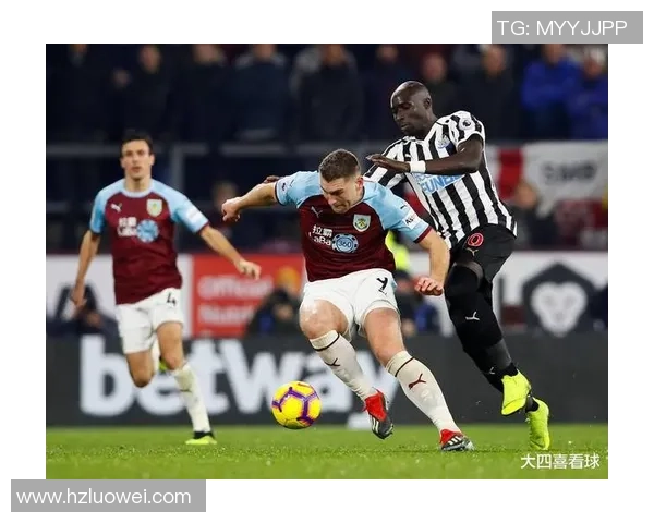 英超激战波尔图与多特蒙德战平神扑瞬间成比赛焦点 英超激战波尔图与多特蒙德战平神扑瞬间成比赛焦点